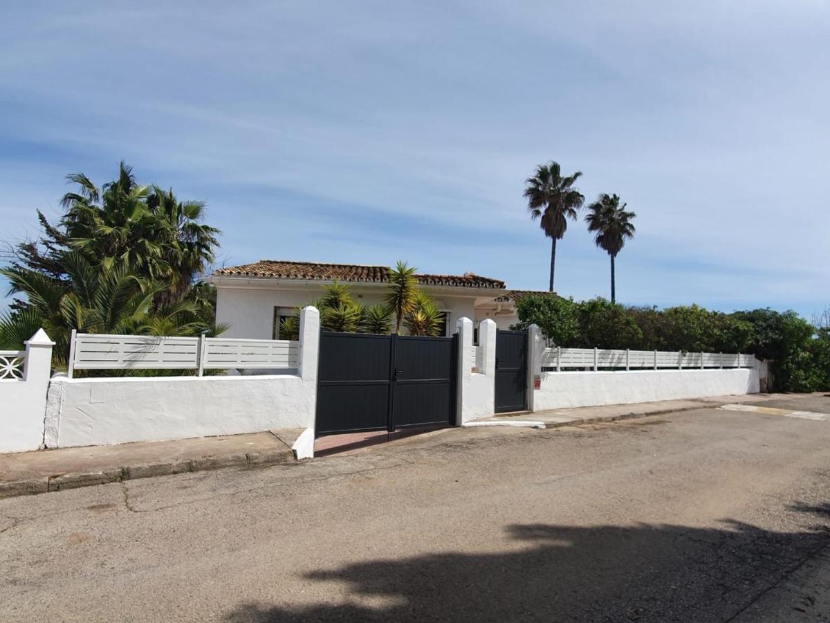 Beautiful 5 Bedroom Villa With Private Pool With Stunning Sea Views, Walking Distances To Shops Restaurants Beach Manilva Exterior foto